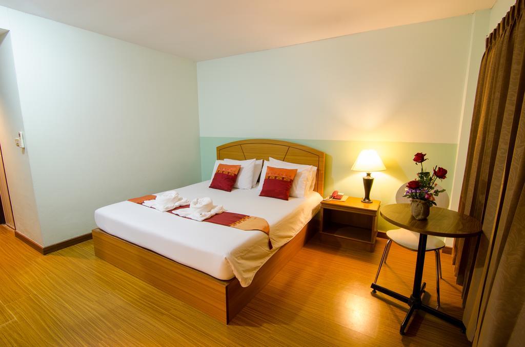 Ranong Garden Hotel Szoba fotó