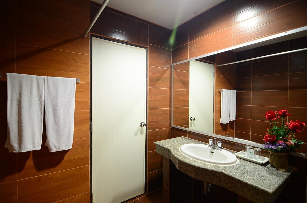 Ranong Garden Hotel Szoba fotó