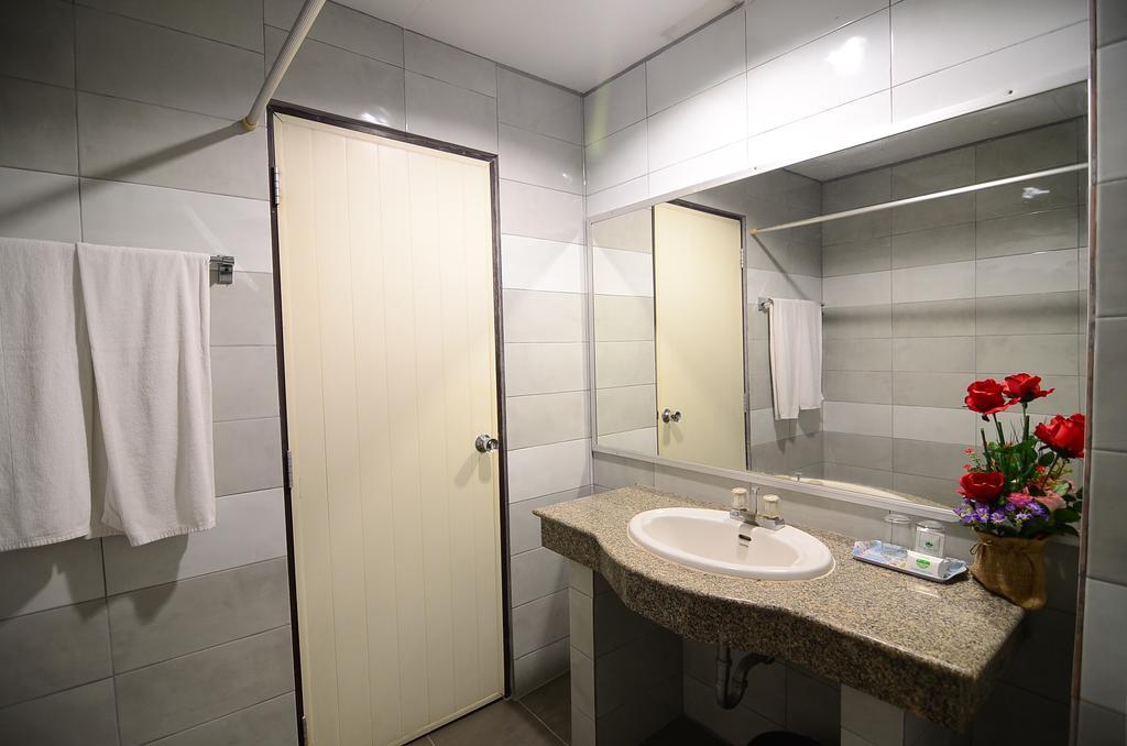 Ranong Garden Hotel Szoba fotó